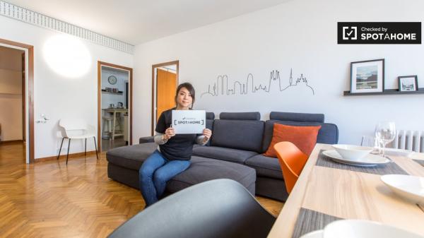 Habitación en piso de 4 dormitorios en el Eixample, Barcelona.