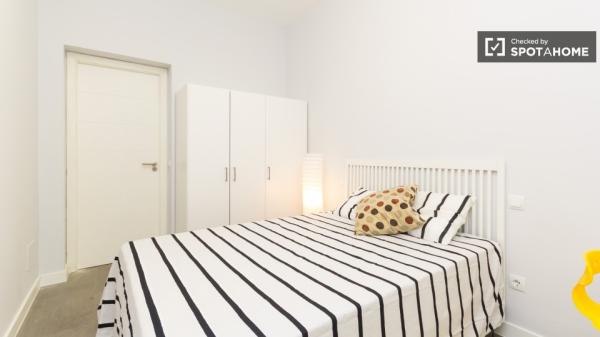 Habitación acogedora en apartamento de 6 dormitorios en Salamanca, Madrid