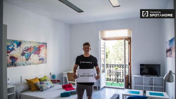 Apartamento estudio independiente en alquiler, Ciutat Vella