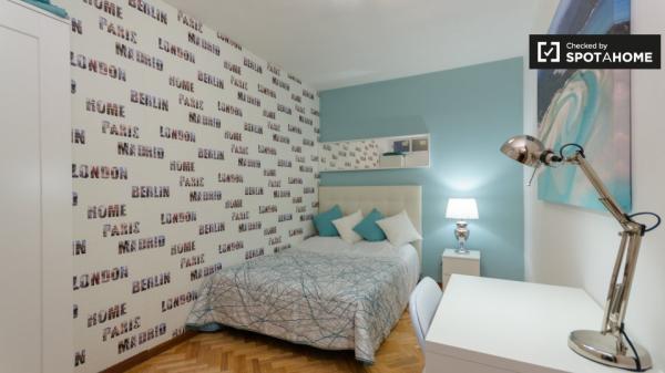 Doppelzimmer zu vermieten, 6-Zimmer-Wohnung, Alcalá de Henares