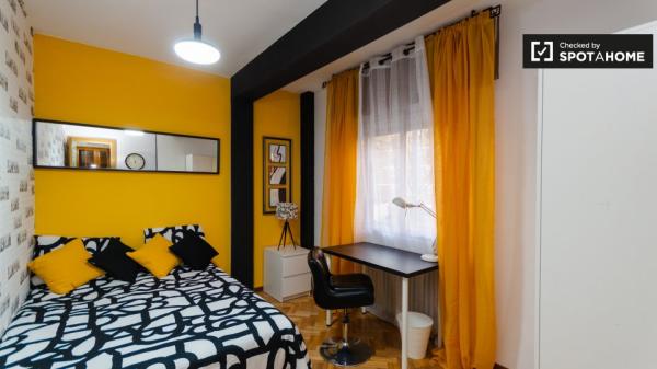 Quarto de casal para alugar, apartamento de 6 quartos, Alcalá de Henares