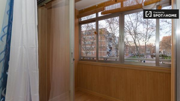 Quarto de casal para alugar, apartamento de 6 quartos, Alcalá de Henares