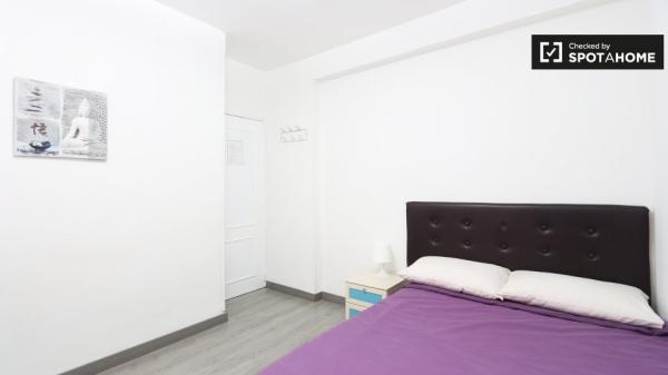 Habitación en apartamento de 5 dormitorios, Madrid Rio, Madrid