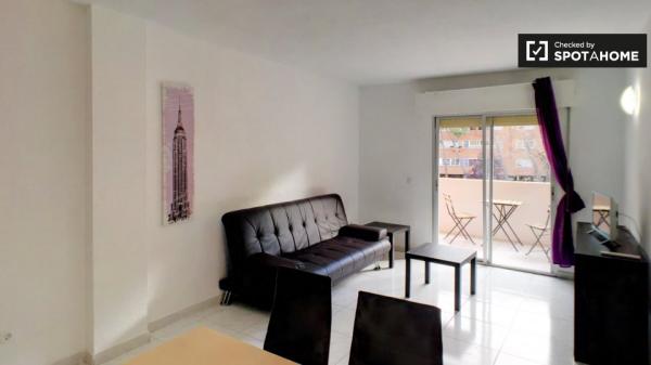 Apartamento de 4 dormitorios en alquiler en Alcalá de Henares, Madrid.