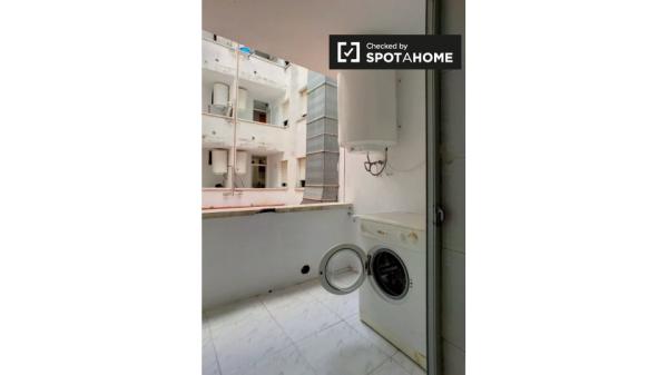 Apartamento de 4 dormitorios en alquiler en Alcalá de Henares, Madrid.