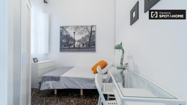 Acogedora habitación en alquiler, apartamento, Extramurs, Valencia