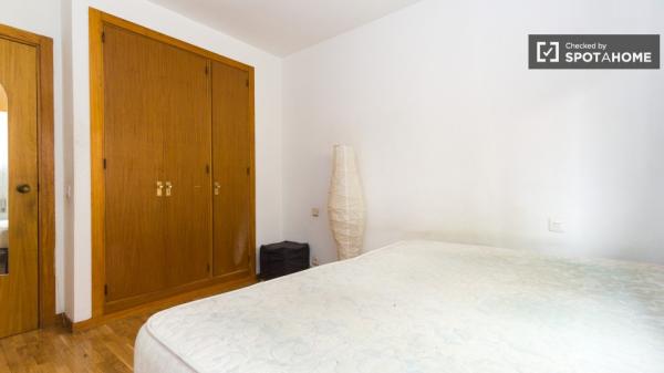 Soleado apartamento de 1 dormitorio con balcón en Chamartín, Madrid