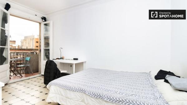 Se alquila habitación, apartamento de 4 dormitorios, L'Esquerra de l'Eixample