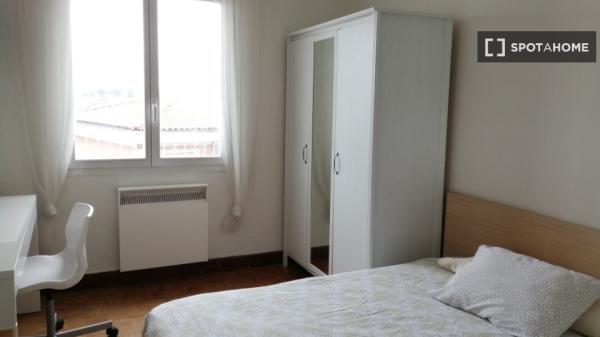 Quarto em apartamento compartilhado em Pamplona