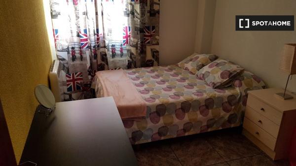 Quarto em apartamento compartilhado em Alcala De Henares