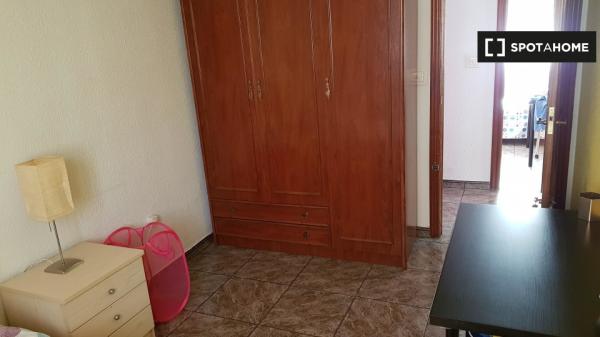 Quarto em apartamento compartilhado em Alcala De Henares