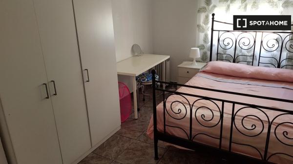 Quarto em apartamento compartilhado em Alcala De Henares