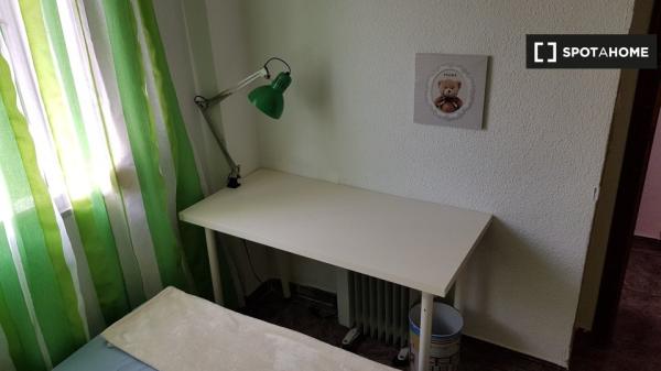 Quarto em apartamento compartilhado em Alcala De Henares