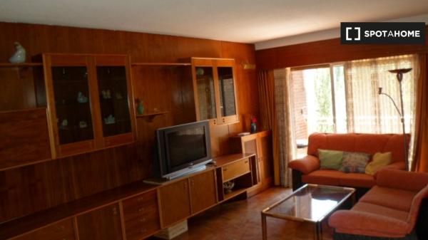 Room in shared apartment in Alcalá de Henares