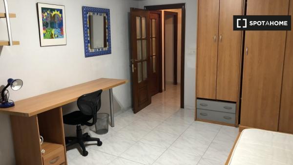 Habitación en piso compartido en Córdoba