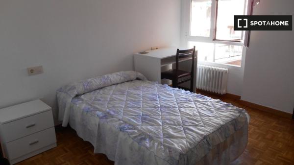 Habitación en piso compartido en Salamanca