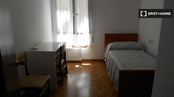 Habitación en piso compartido en Salamanca