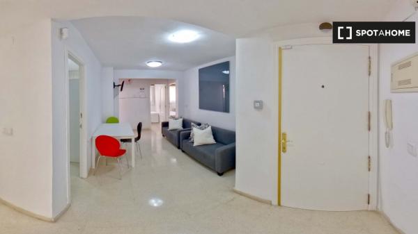 Se alquila habitación en Pio XII, Alicante