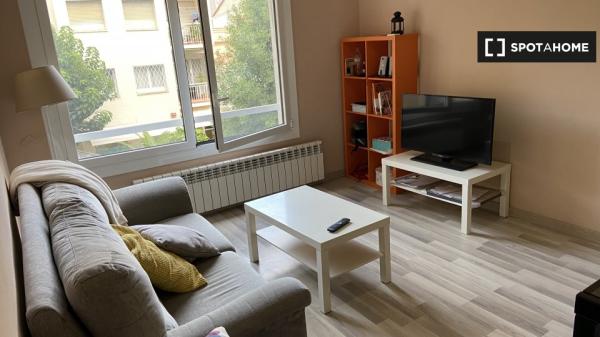 Habitación en piso compartido en barcelona.