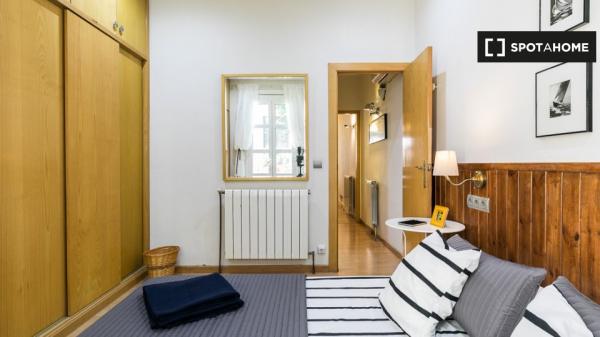 Apartamento entero de 3 habitaciones en Barcelona.