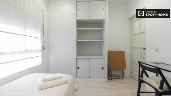 Apartamento de 3 dormitorios en alquiler en Chamartín, Madrid