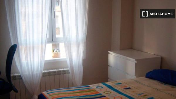 Apartamento de 3 Dormitorios en Zaragoza