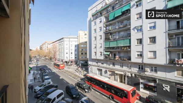 Piso de 2 dormitorios en alquiler en Valencia, Valencia