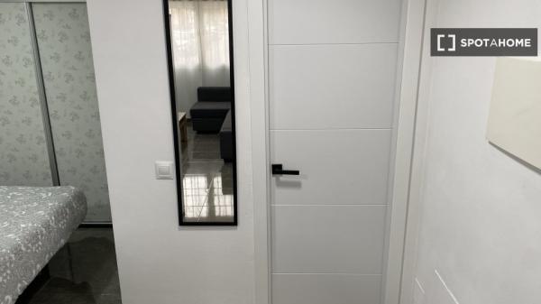 Apartamento completo de 1 dormitorio en Málaga