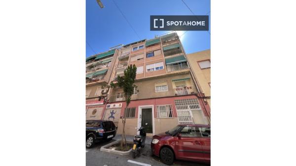 Apartamento completo de 2 habitaciones en Alacant