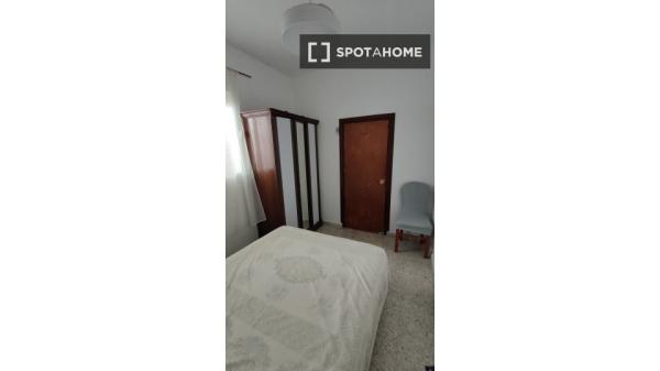 Piso de 3 habitaciones en alquiler en Barbate