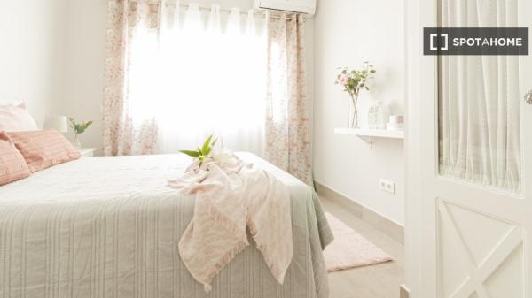 Apartamento completo de 2 dormitorios en Sevilla