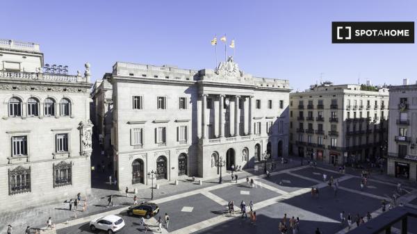 Piso de 2 habitaciones en el centro de Barcelona