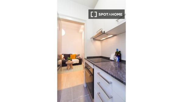 Apartamento entero de 3 habitaciones en Barcelona.