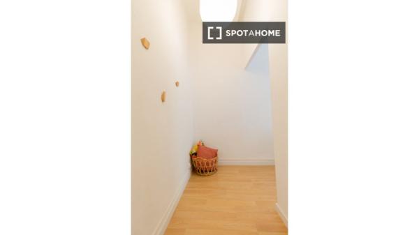 Apartamento entero de 3 habitaciones en Barcelona.