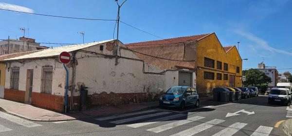 Chalet pareado en calle de Jávea