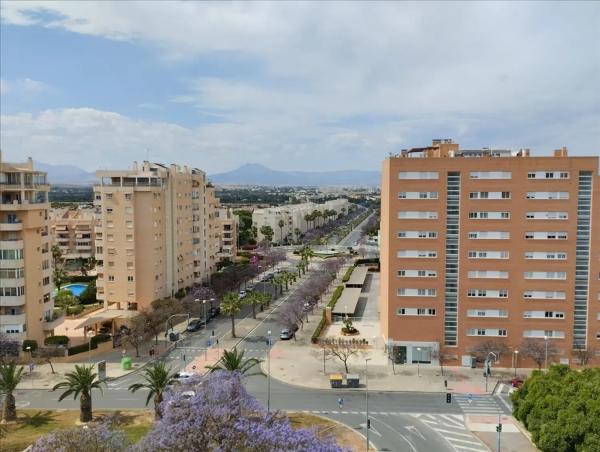 Ático en barrio Cabo de las Huertas