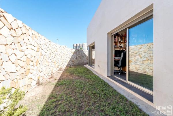 Casa independiente en avenida de la Costa Blanca