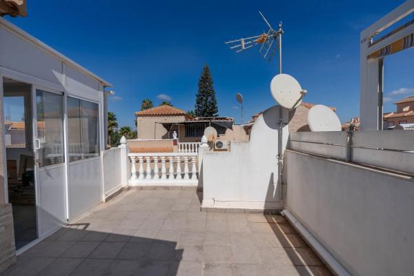 Chalet adosado en calle Marisa Ruso López