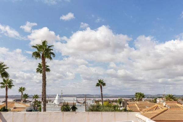 Casa independiente en avenida Jaca