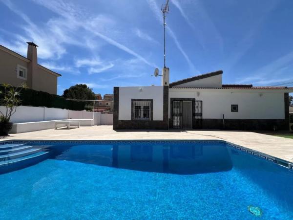 Chalet en calle Campoamor, 17