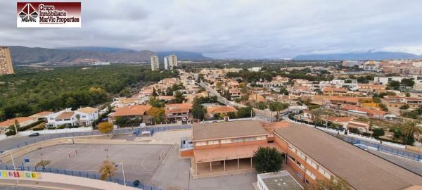 Ático en Pueblo Poniente