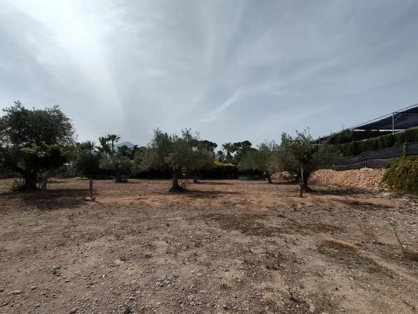 Casa independiente en camino de la Parva