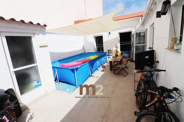 Chalet adosado en calle Josep Renau