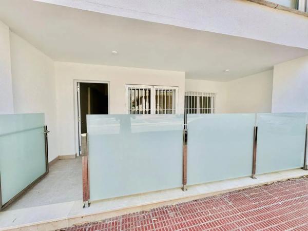 Chalet adosado en calle Baleares