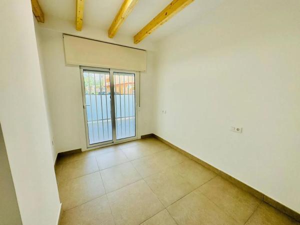 Chalet adosado en calle Baleares