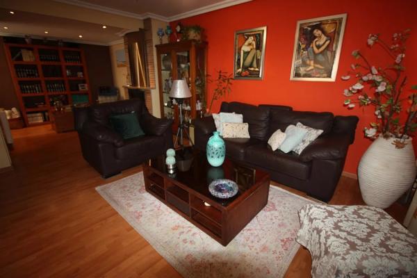 Chalet pareado en Las viñas 2, 45