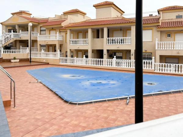 Chalet adosado en calle Bernat de Cruilles