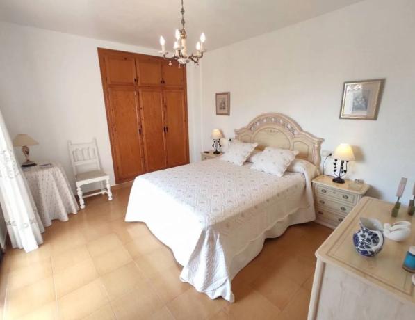 Chalet adosado en calle les Vinyes, 36