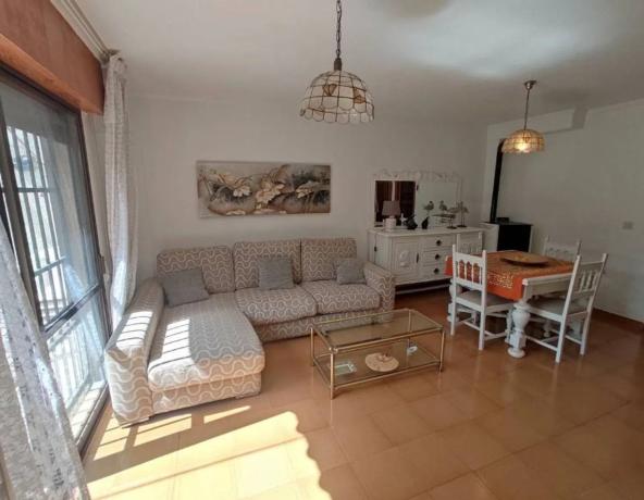 Chalet adosado en calle les Vinyes, 36