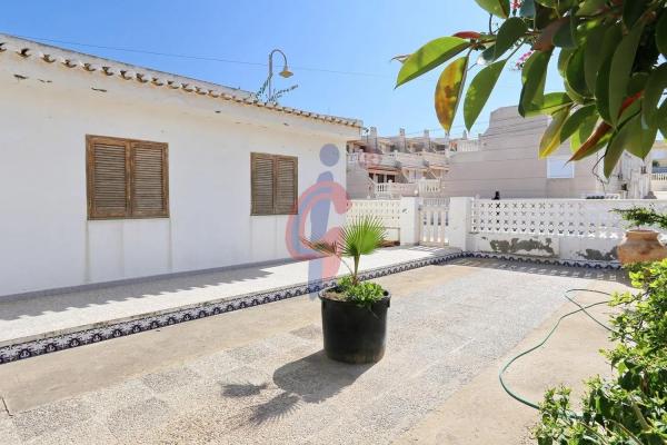 Casa independiente en avenida de la Libertad, 29